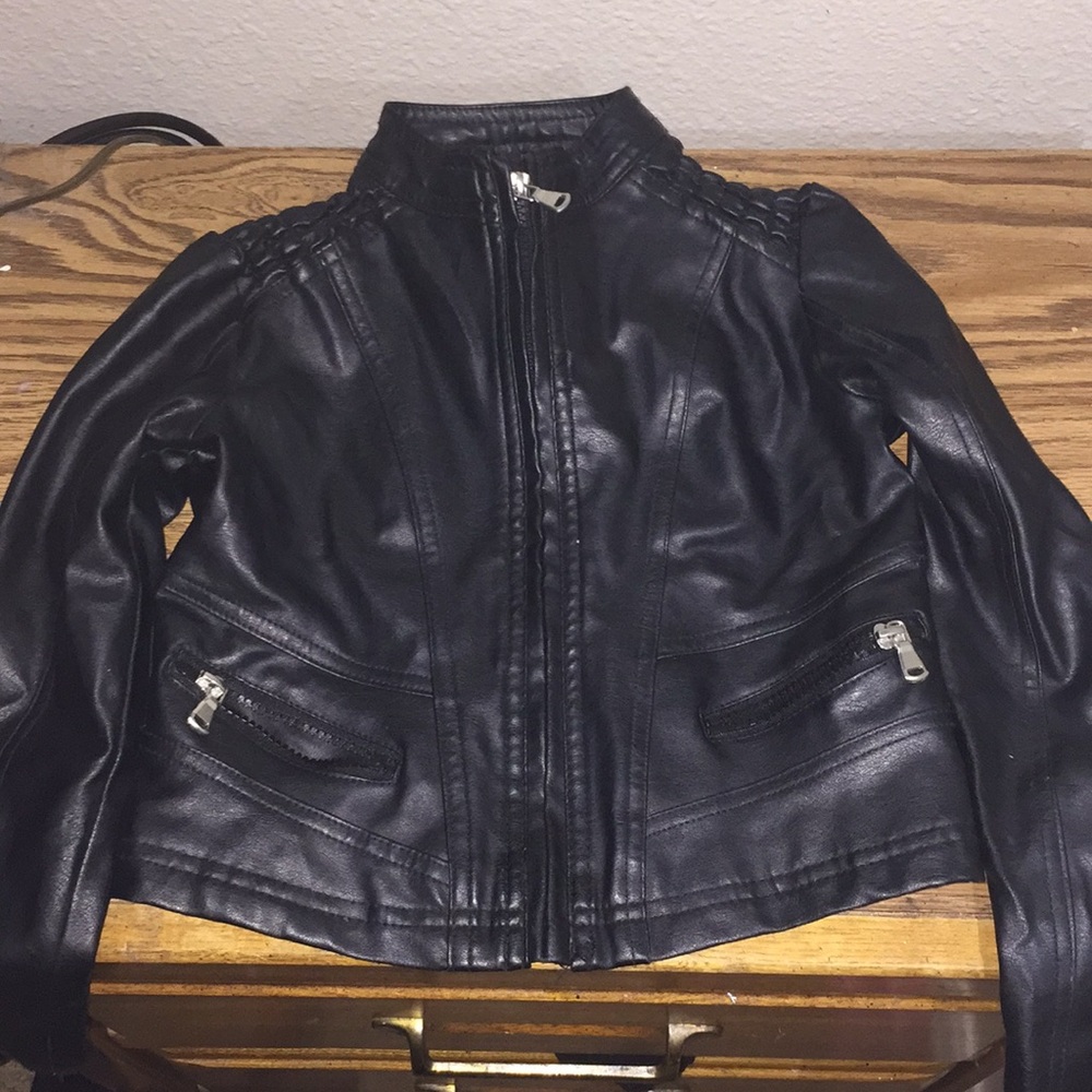 Kids 7/8 black leather jacket